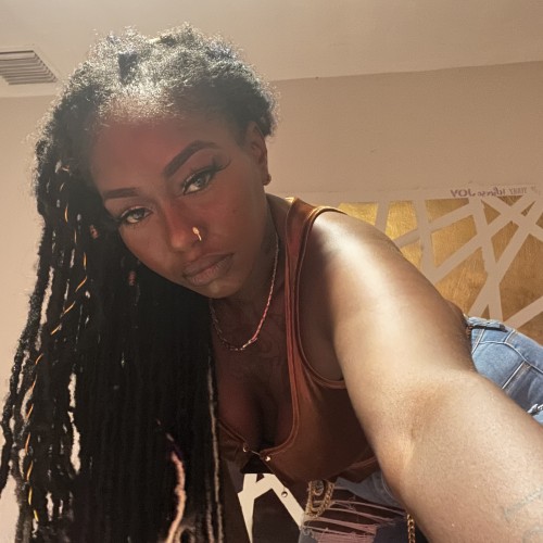 Shaunise R.