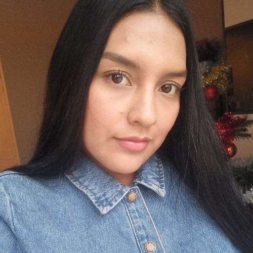Gabriela R.