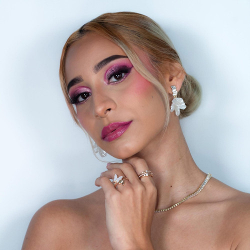 Valeria v. profile photo