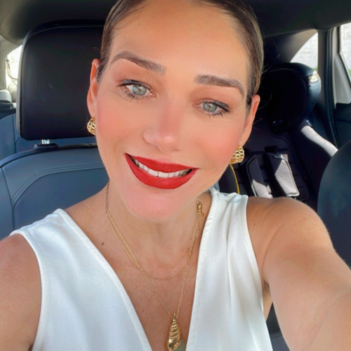 Tania  M.
