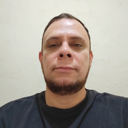 Mauricio L.