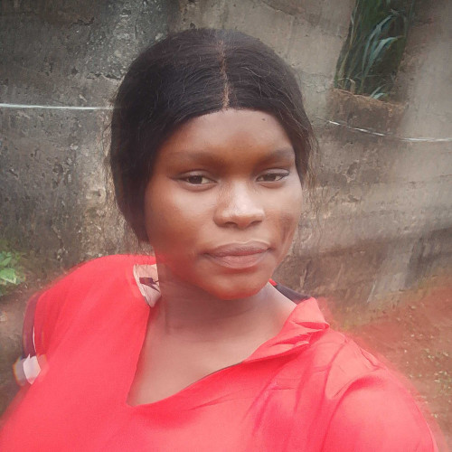 lizzy g. profile photo