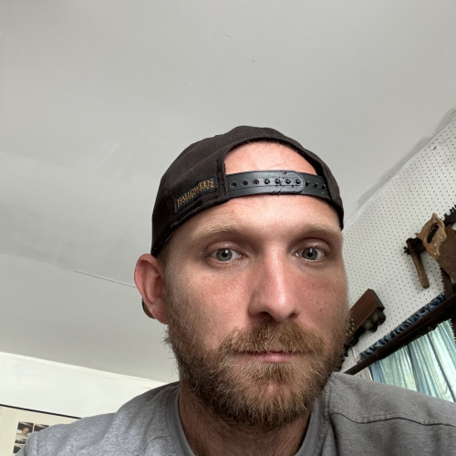 joey r. profile photo