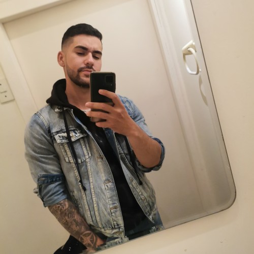 Roberto  L. profile photo