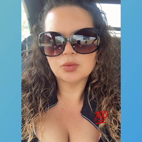Dee M. profile photo
