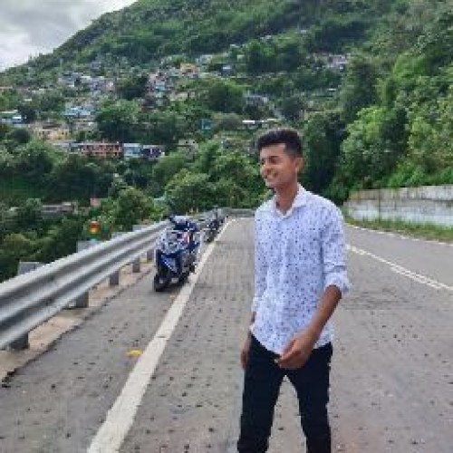 Shaan  R.
