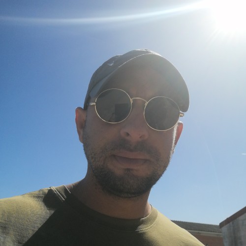 Darren  T.