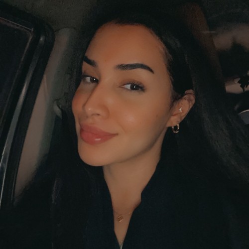 Lora M. profile photo