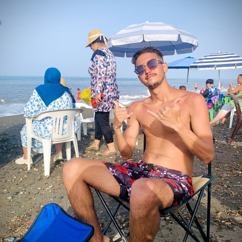 Anouar Y.