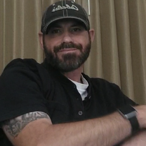 Dee M. profile photo