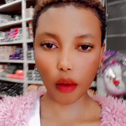 Bella W.