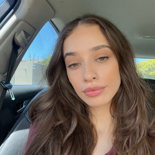 Kira W. profile photo