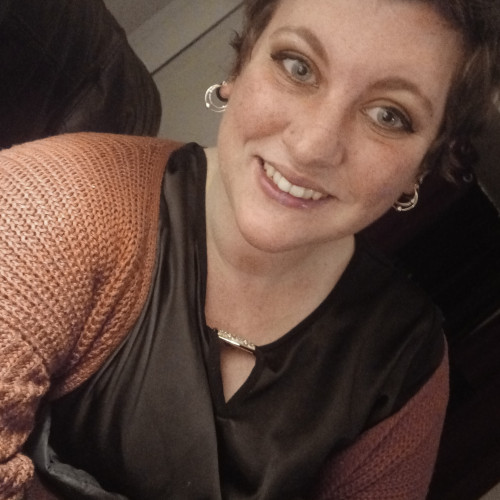 Lynn V. profile photo
