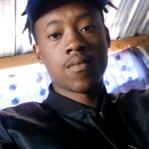 Kelly Bee  K. profile photo