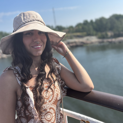 Negin E. profile photo