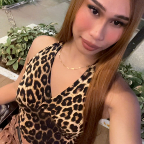 lee y. profile photo