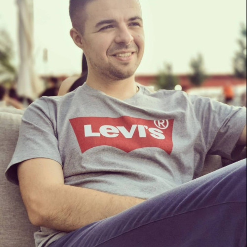 Ivan D.