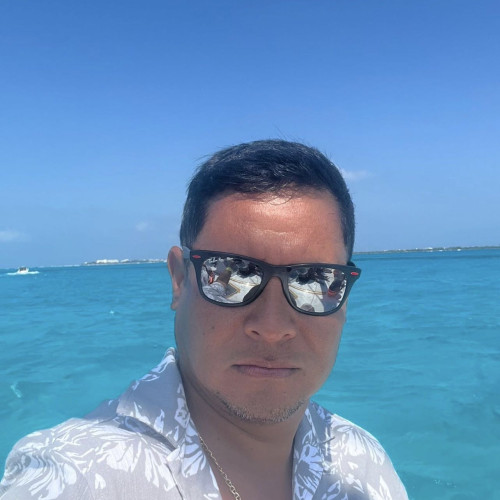 Richard V. profile photo