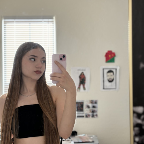 Neli V. profile photo
