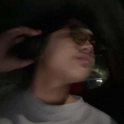 Dion  w. profile photo