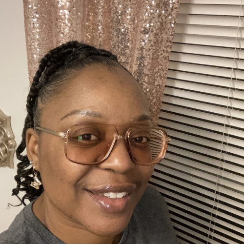 Kim R.