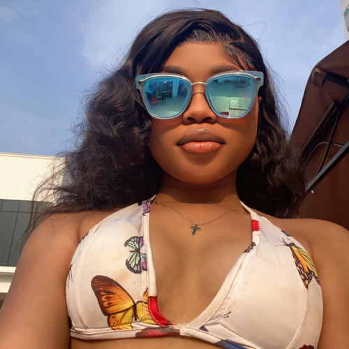 Beverlyn  E. profile photo