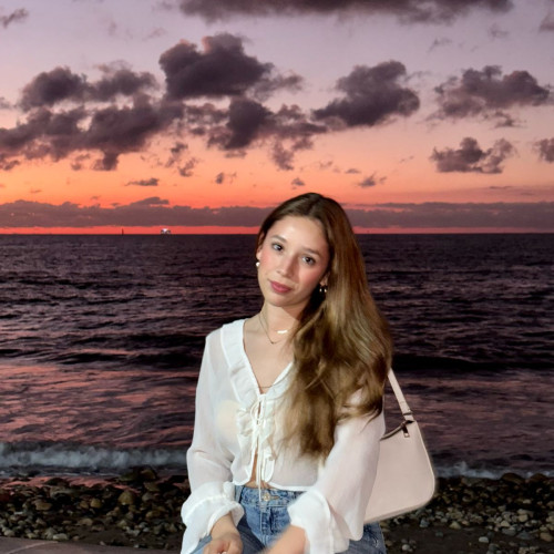 Alexa Naville R. profile photo