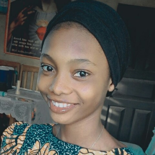 Nikky R.