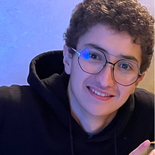 Axel E.