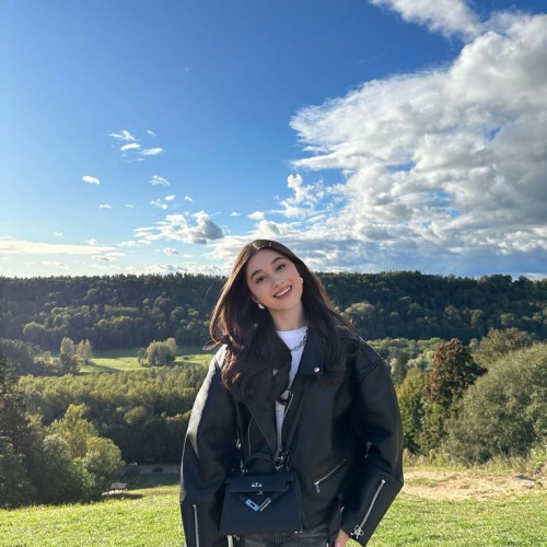Chaizine J. profile photo