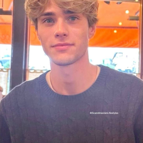 Aaron W. profile photo
