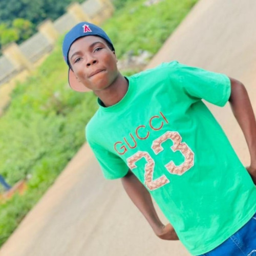 isah  . profile photo