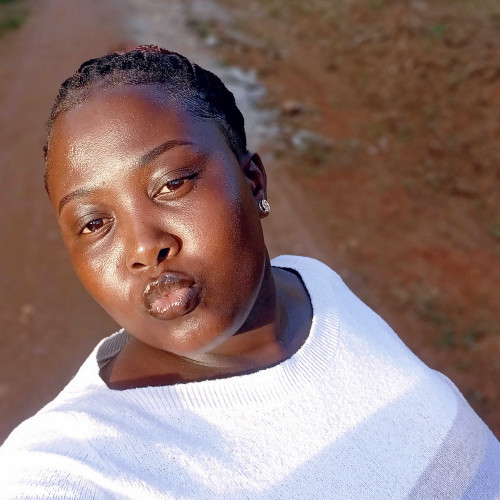 julie r. profile photo