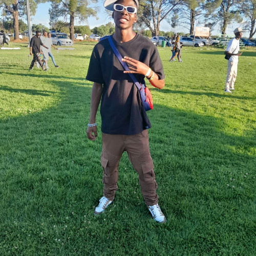 Nzuzo  p. profile photo