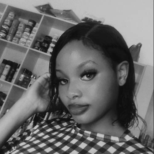 Joyce  E. profile photo
