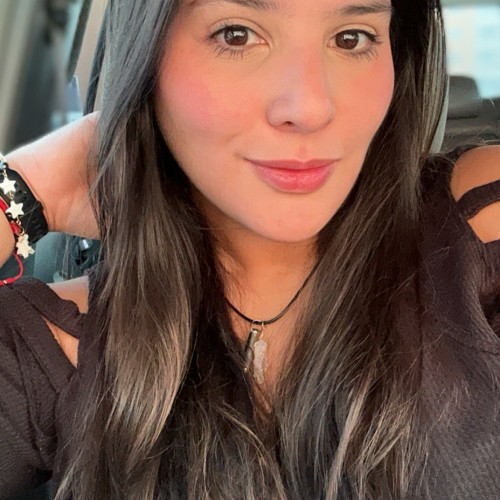 Gabriela R.