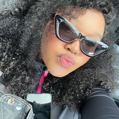 Ayanda S.
