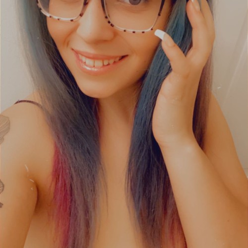 Kia Y.