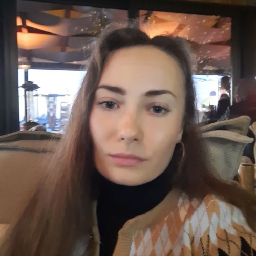 Elena I. profile photo