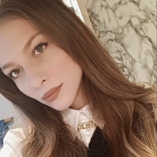 Mihaela  T.