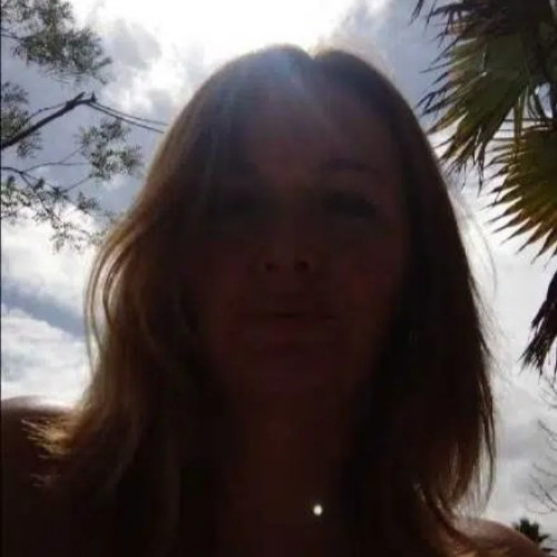 Carlota V. profile photo