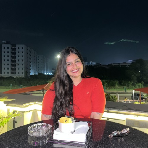 Sakshi  L.