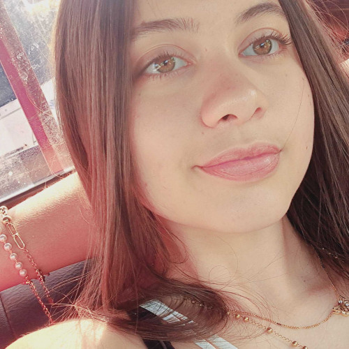 Mariana V.