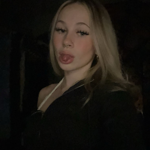 ava r. profile photo