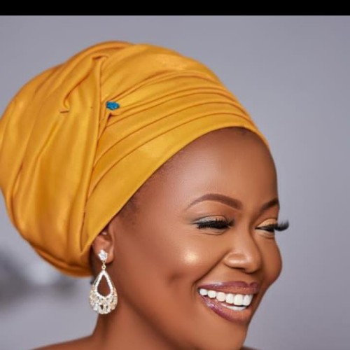 Aziza  M.