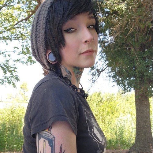 Elisia W.