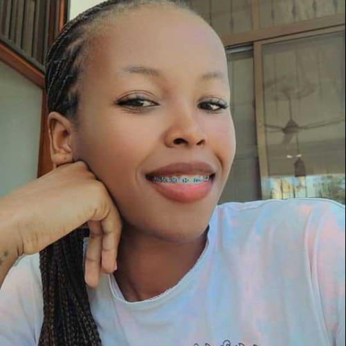 azizah m. profile photo