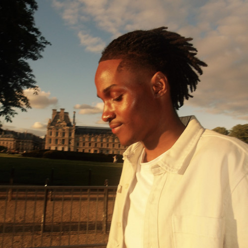 Gloire E.