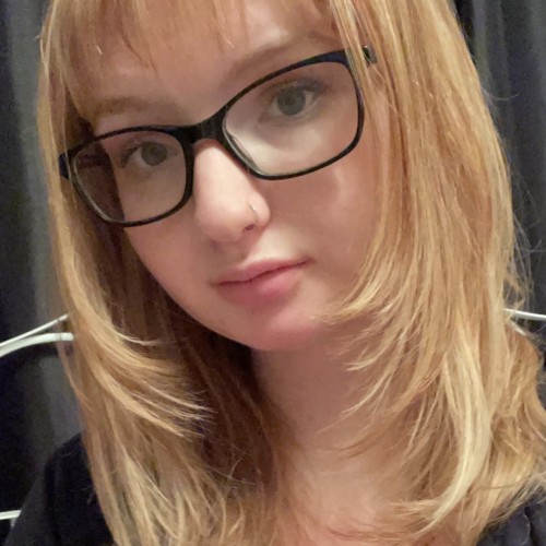 Chloe H.
