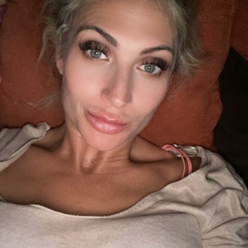 Nadia  L.